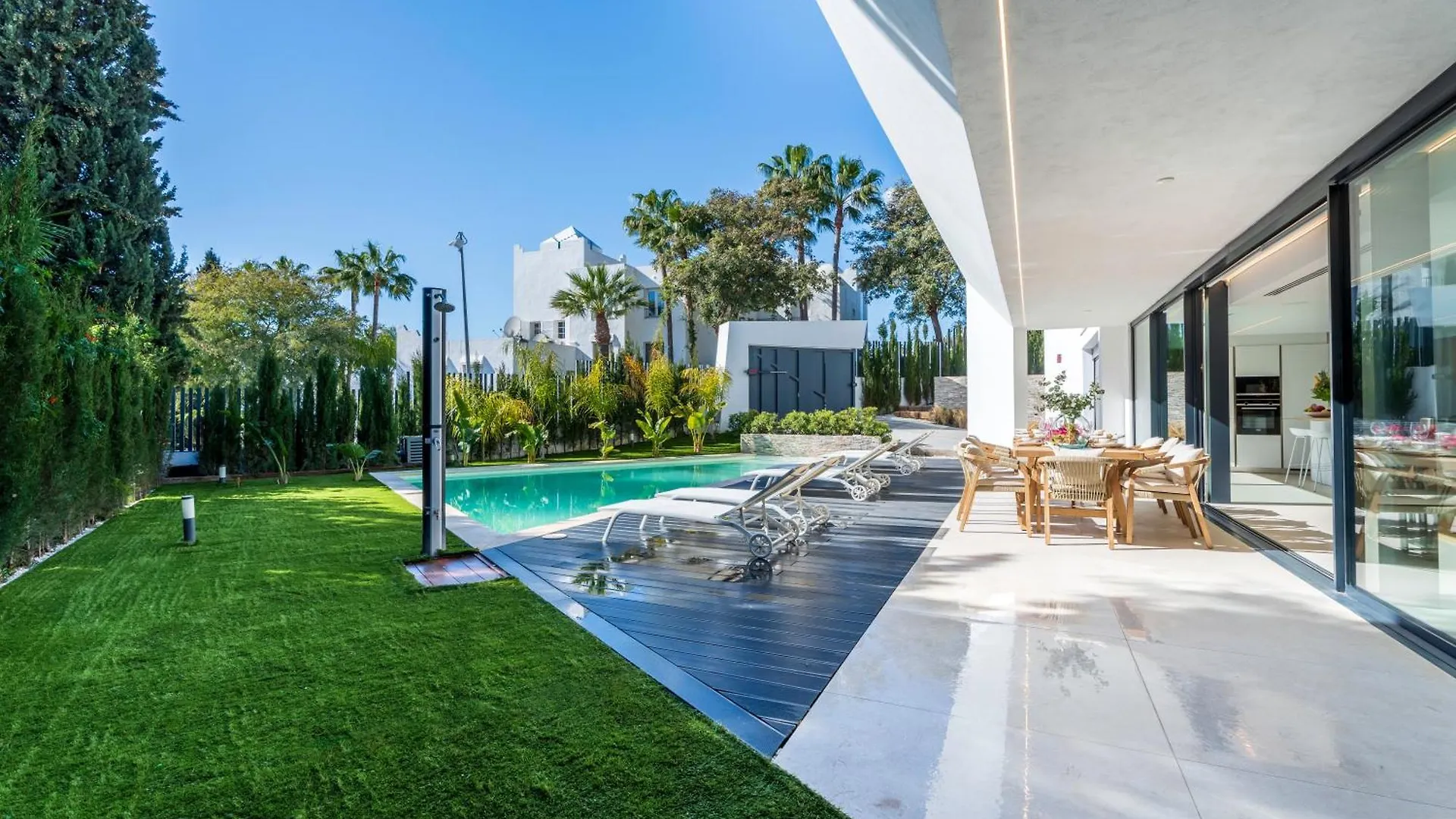 Vacation Marbella I Villa La Moderne, Sparkling Heated Pool, Private Gym, Cine Room, Arcade Machines