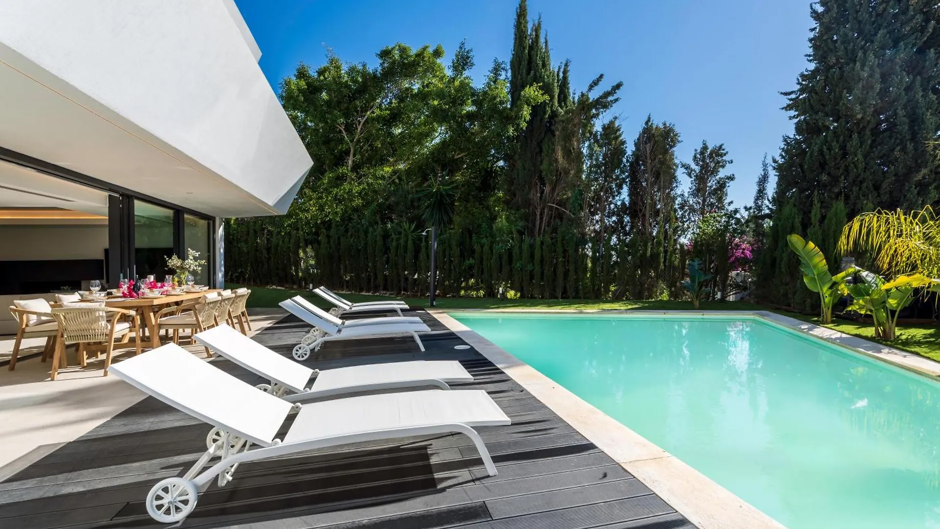 Vacation Marbella I Villa La Moderne, Sparkling Heated Pool, Private Gym, Cine Room, Arcade Machines España