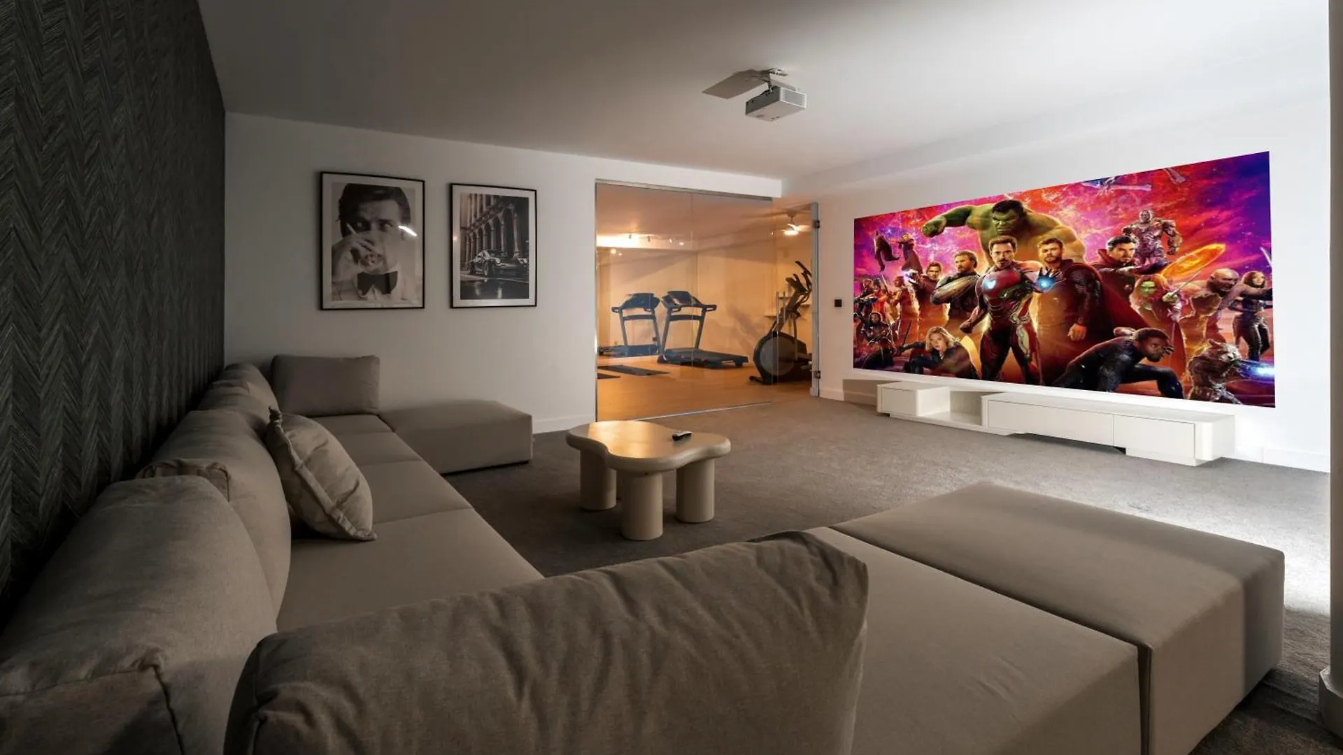 Vacation Marbella I Villa La Moderne, Sparkling Heated Pool, Private Gym, Cine Room, Arcade Machines España