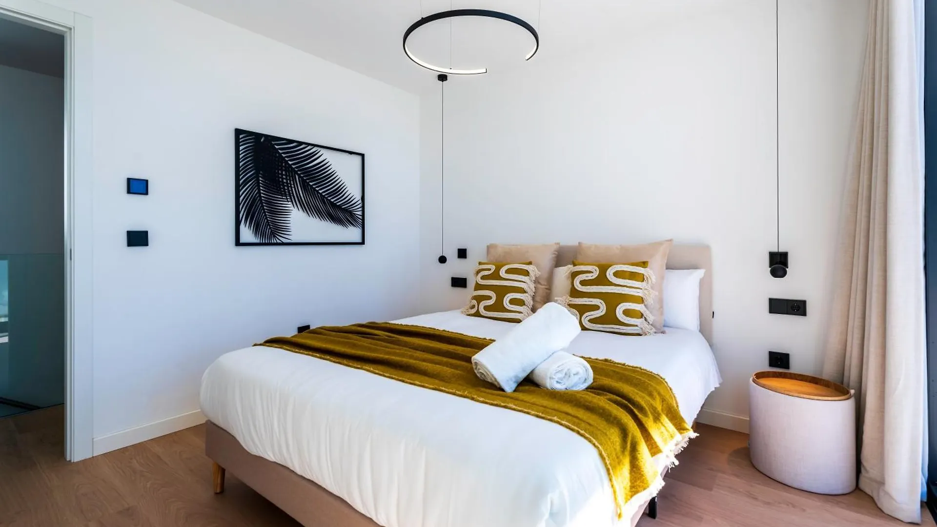 Vacation Marbella I Villa La Moderne, Sparkling Heated Pool, Private Gym, Cine Room, Arcade Machines 0*,  Spain