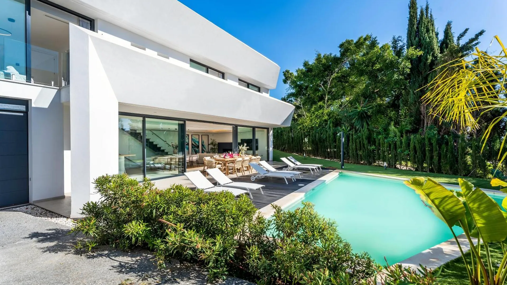 Vacation Marbella I Villa La Moderne, Sparkling Heated Pool, Private Gym, Cine Room, Arcade Machines