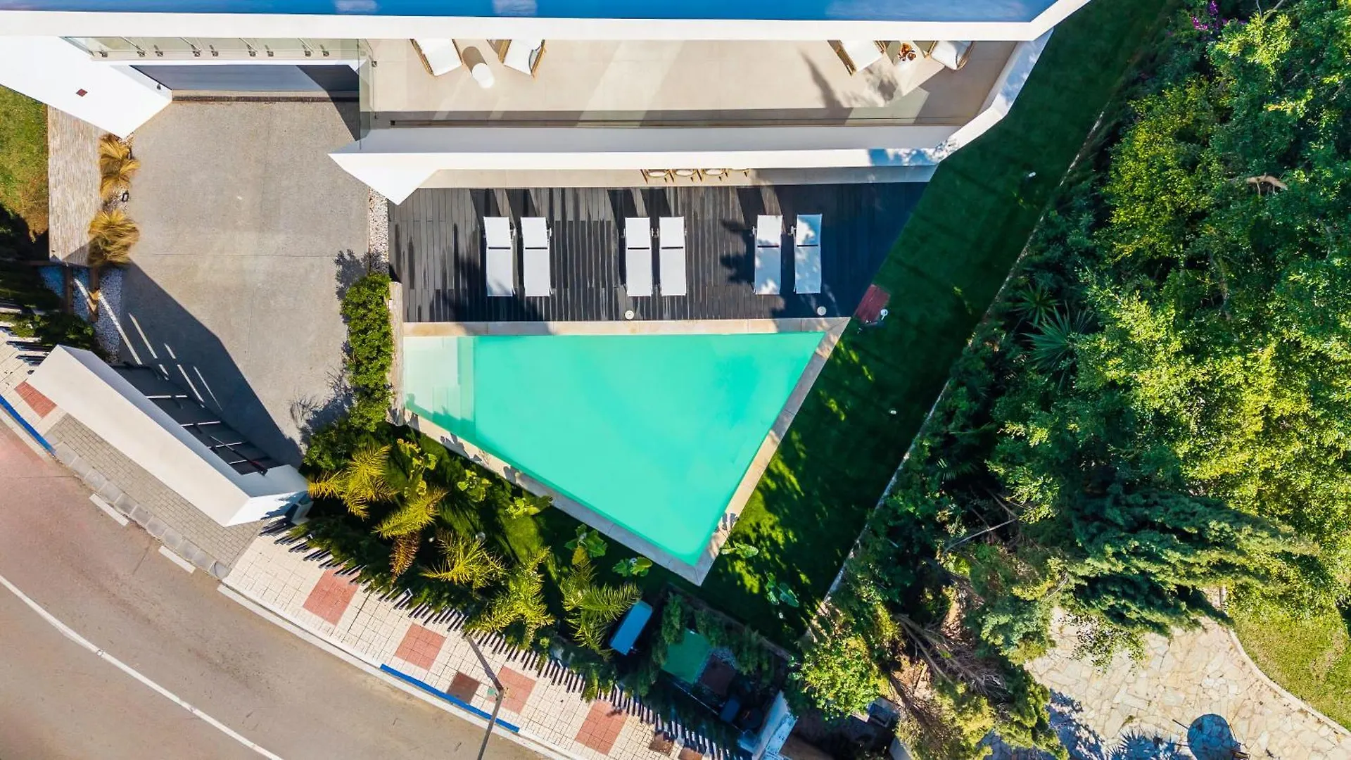 Vacation Marbella I Villa La Moderne, Sparkling Heated Pool, Private Gym, Cine Room, Arcade Machines